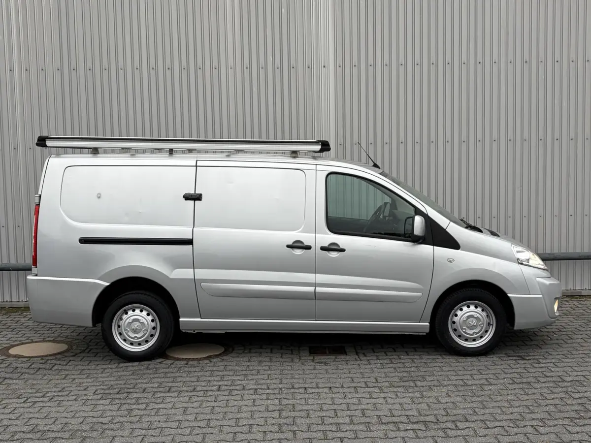 2.0 HDI L2H1*A/C*3-PERS*CRUISE*NAVI*PDC*IMPERIAAL*