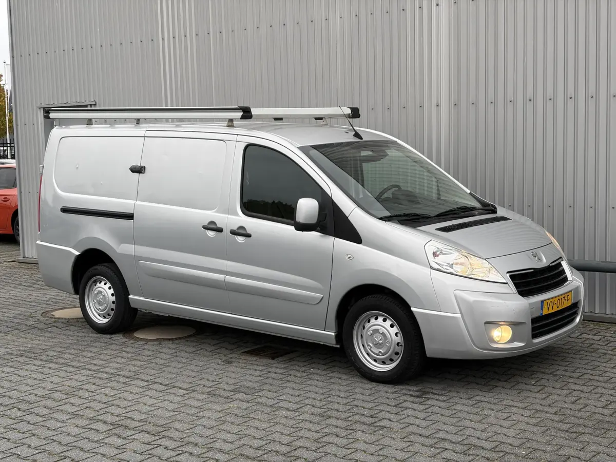 2.0 HDI L2H1*A/C*3-PERS*CRUISE*NAVI*PDC*IMPERIAAL*