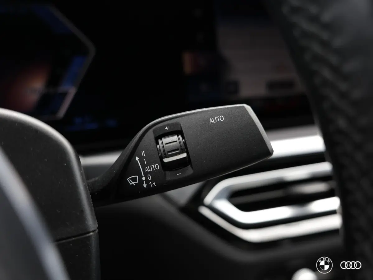 330e M-Sport PRO / ACC / LEDER / HEAD UP / HARMAN KARDON / EL STOEL MET GEHEUGEN / VERW STOEL- & STUUR