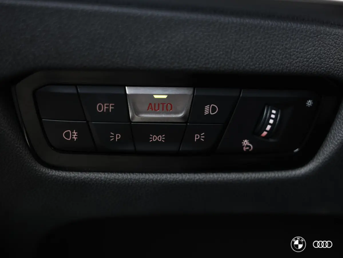 330e M-Sport PRO / ACC / LEDER / HEAD UP / HARMAN KARDON / EL STOEL MET GEHEUGEN / VERW STOEL- & STUUR