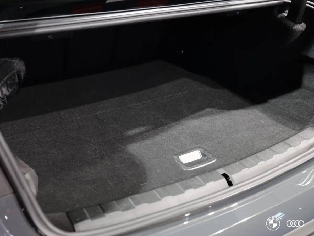 330e M-Sport PRO / ACC / LEDER / HEAD UP / HARMAN KARDON / EL STOEL MET GEHEUGEN / VERW STOEL- & STUUR
