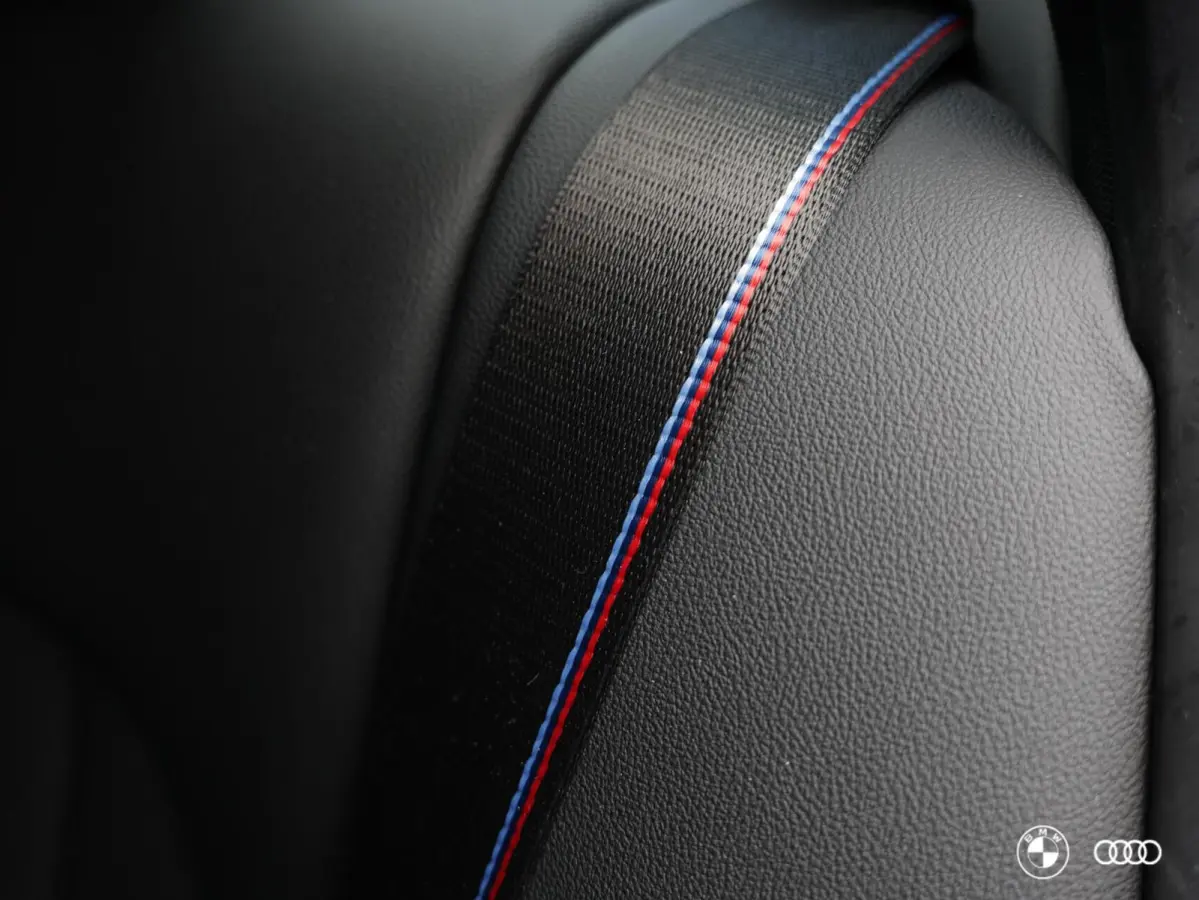 330e M-Sport PRO / ACC / LEDER / HEAD UP / HARMAN KARDON / EL STOEL MET GEHEUGEN / VERW STOEL- & STUUR