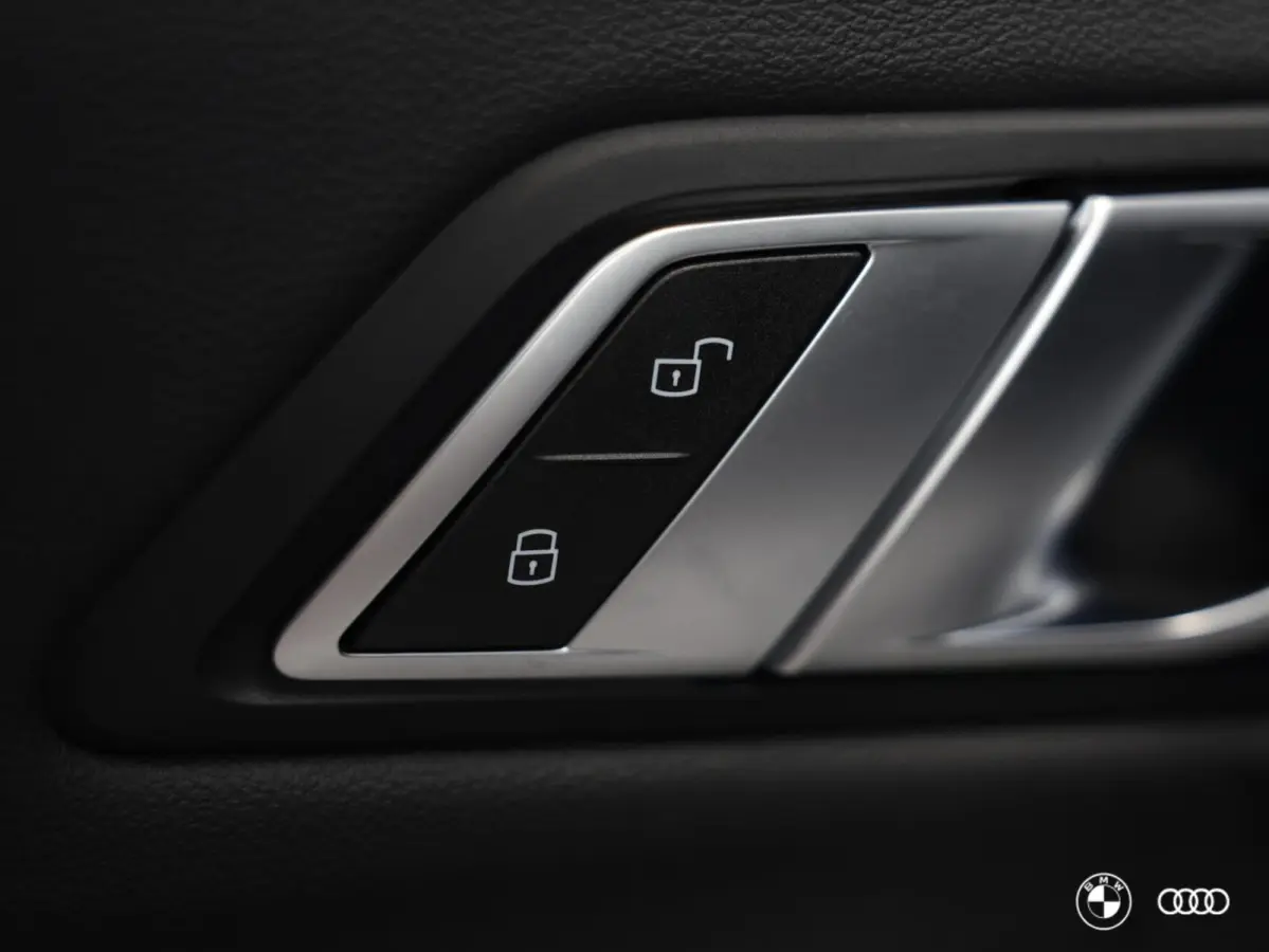 330e M-Sport PRO / ACC / LEDER / HEAD UP / HARMAN KARDON / EL STOEL MET GEHEUGEN / VERW STOEL- & STUUR