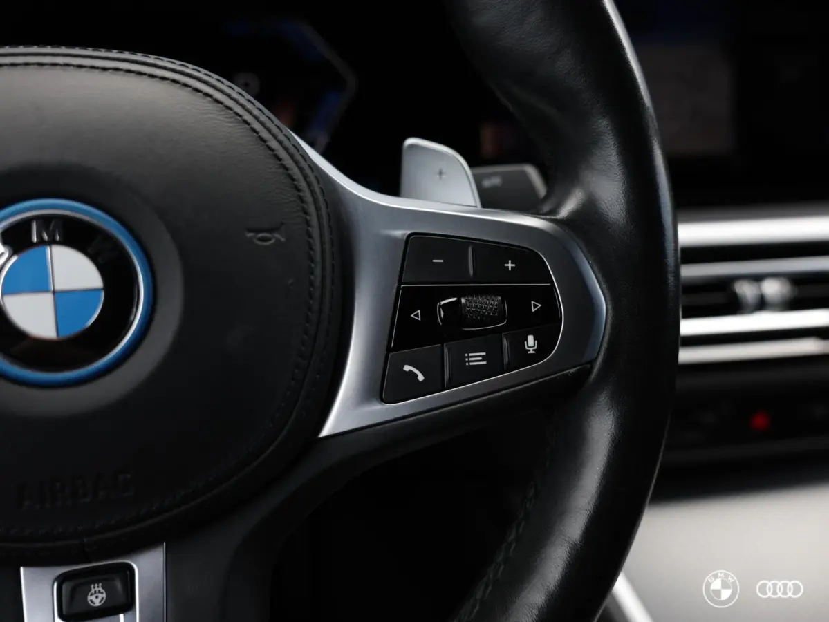 330e M-Sport PRO / ACC / LEDER / HEAD UP / HARMAN KARDON / EL STOEL MET GEHEUGEN / VERW STOEL- & STUUR