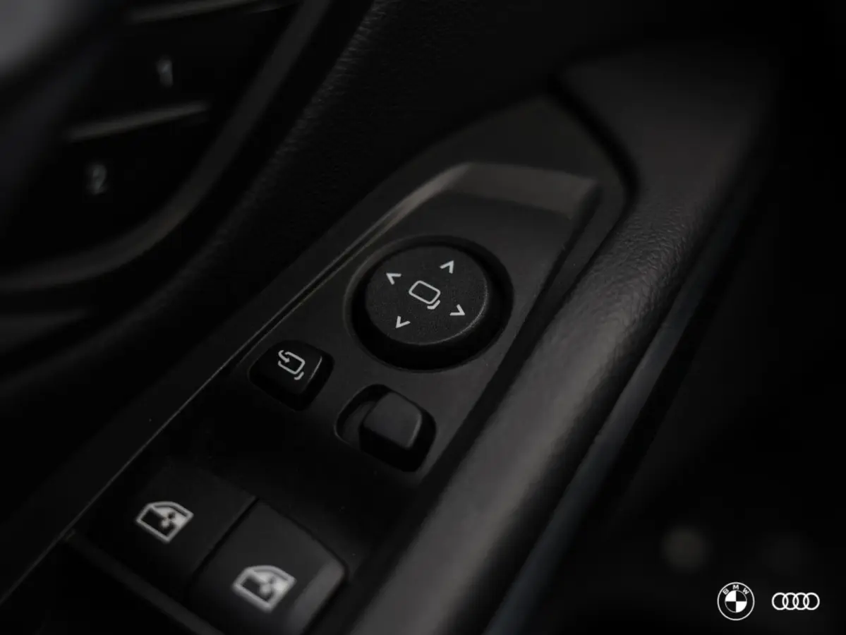 330e M-Sport PRO / ACC / LEDER / HEAD UP / HARMAN KARDON / EL STOEL MET GEHEUGEN / VERW STOEL- & STUUR