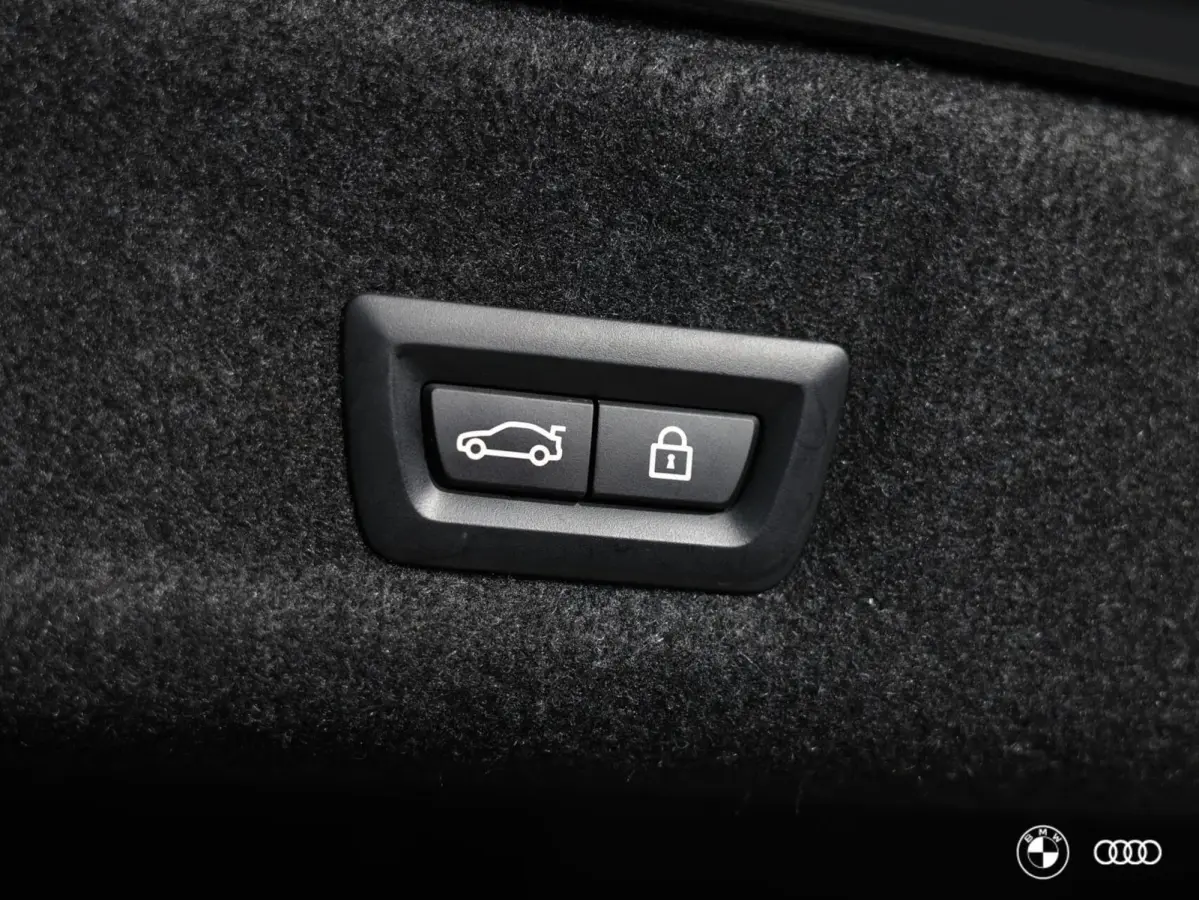 330e M-Sport PRO / ACC / LEDER / HEAD UP / HARMAN KARDON / EL STOEL MET GEHEUGEN / VERW STOEL- & STUUR