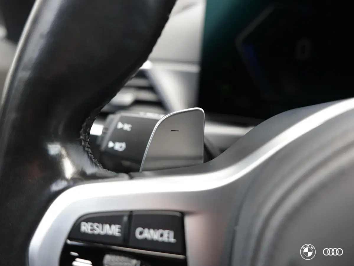 330e M-Sport PRO / ACC / LEDER / HEAD UP / HARMAN KARDON / EL STOEL MET GEHEUGEN / VERW STOEL- & STUUR