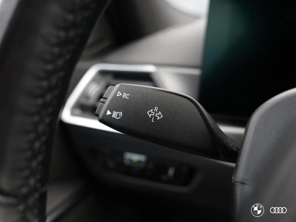 330e M-Sport PRO / ACC / LEDER / HEAD UP / HARMAN KARDON / EL STOEL MET GEHEUGEN / VERW STOEL- & STUUR