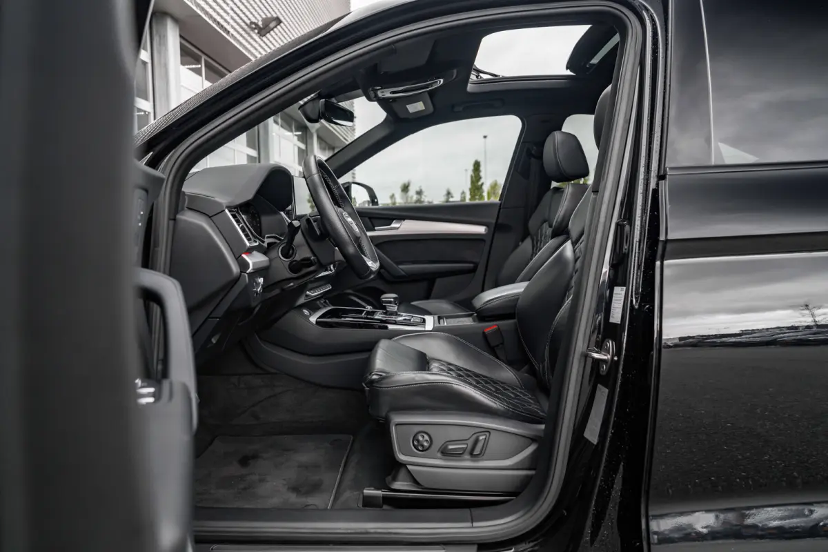 55 TFSI e S edition Competition | Achteruitrijcamera | Apple Carplay/Android Auto|telefoonintegratie premium | Cruise control adaptief met Stop&Go | Luchtvering | Panoramadak | Trekhaak | Me