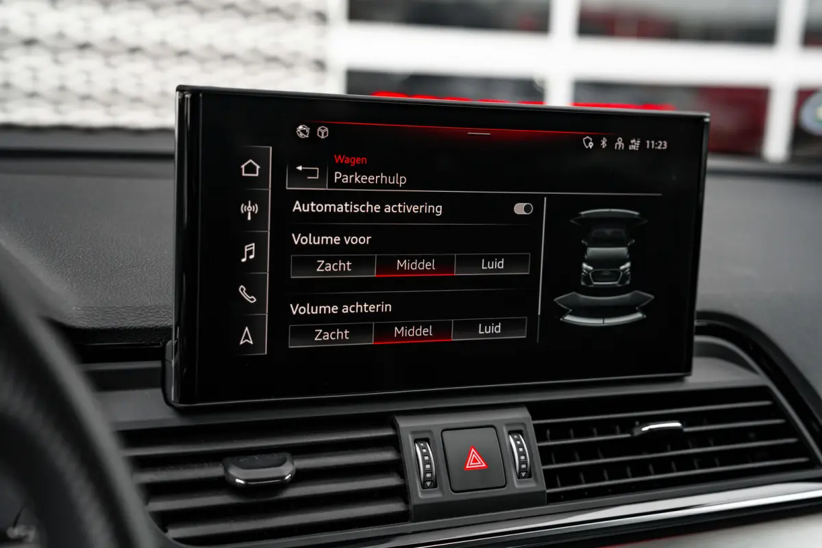 55 TFSI e S edition Competition | Achteruitrijcamera | Apple Carplay/Android Auto|telefoonintegratie premium | Cruise control adaptief met Stop&Go | Luchtvering | Panoramadak | Trekhaak | Me
