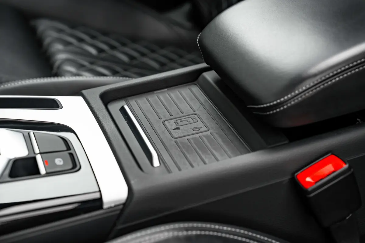 55 TFSI e S edition Competition | Achteruitrijcamera | Apple Carplay/Android Auto|telefoonintegratie premium | Cruise control adaptief met Stop&Go | Luchtvering | Panoramadak | Trekhaak | Me