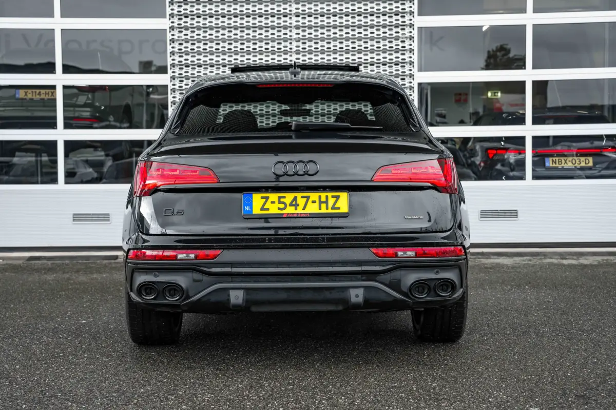 55 TFSI e S edition Competition | Achteruitrijcamera | Apple Carplay/Android Auto|telefoonintegratie premium | Cruise control adaptief met Stop&Go | Luchtvering | Panoramadak | Trekhaak | Me