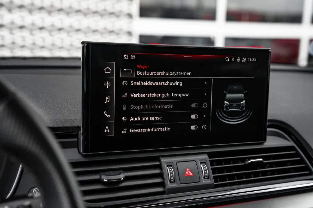 55 TFSI e S edition Competition | Achteruitrijcamera | Apple Carplay/Android Auto|telefoonintegratie premium | Cruise control adaptief met Stop&Go | Luchtvering | Panoramadak | Trekhaak | Me