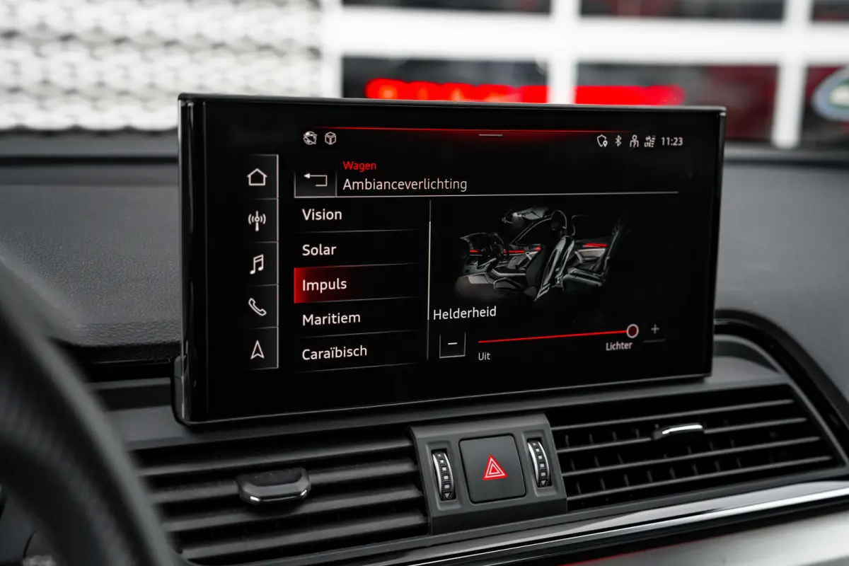 55 TFSI e S edition Competition | Achteruitrijcamera | Apple Carplay/Android Auto|telefoonintegratie premium | Cruise control adaptief met Stop&Go | Luchtvering | Panoramadak | Trekhaak | Me