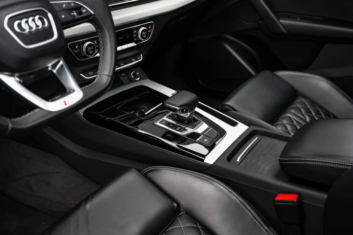 55 TFSI e S edition Competition | Achteruitrijcamera | Apple Carplay/Android Auto|telefoonintegratie premium | Cruise control adaptief met Stop&Go | Luchtvering | Panoramadak | Trekhaak | Me