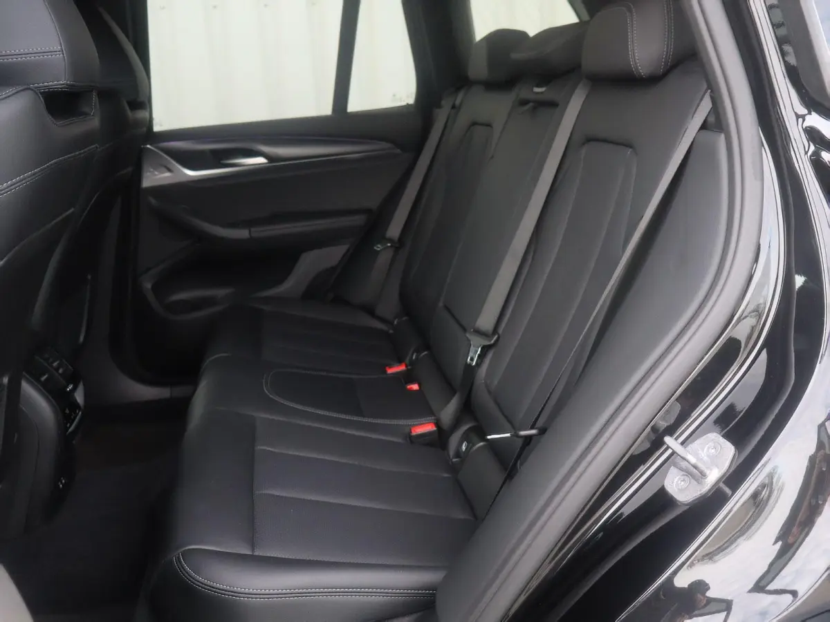 xDrive30e 292pk High Executive | M Sport Pakket | Head-up display | SoH 92% | 20" Velgen | Rondomzicht Camera | Laser led light | Lederen bekleding