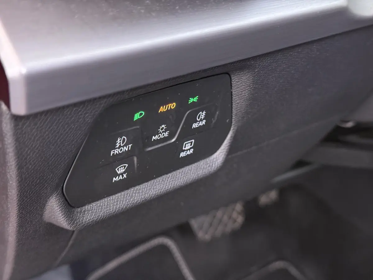 1.4 TSI eHybrid PHEV FR 204PK | SOH 98 % | STOEL/STUUR VERWARMING | PDC VOOR/ACHTER INCL. CAMERA | CARPLAY | KEYLESS |