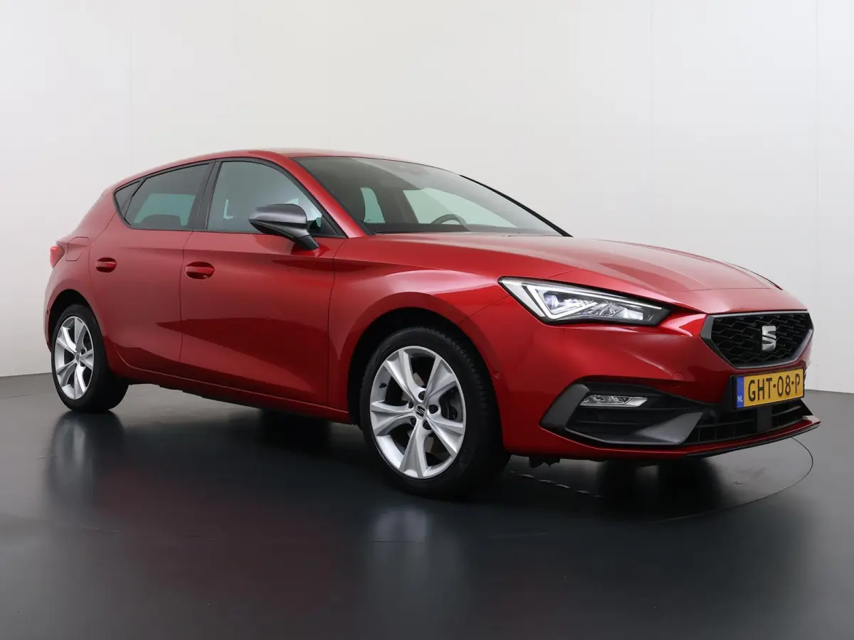 1.4 TSI eHybrid PHEV FR 204PK | SOH 98 % | STOEL/STUUR VERWARMING | PDC VOOR/ACHTER INCL. CAMERA | CARPLAY | KEYLESS |