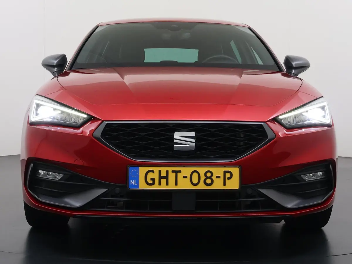 1.4 TSI eHybrid PHEV FR 204PK | SOH 98 % | STOEL/STUUR VERWARMING | PDC VOOR/ACHTER INCL. CAMERA | CARPLAY | KEYLESS |