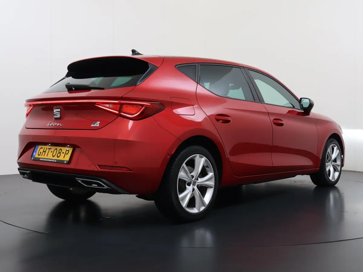 1.4 TSI eHybrid PHEV FR 204PK | SOH 98 % | STOEL/STUUR VERWARMING | PDC VOOR/ACHTER INCL. CAMERA | CARPLAY | KEYLESS |