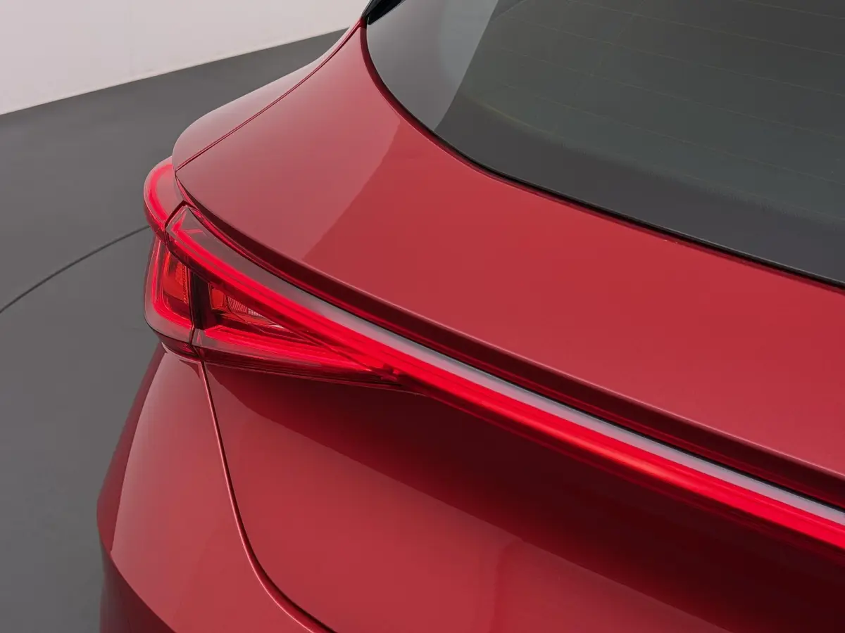 1.4 TSI eHybrid PHEV FR 204PK | SOH 98 % | STOEL/STUUR VERWARMING | PDC VOOR/ACHTER INCL. CAMERA | CARPLAY | KEYLESS |