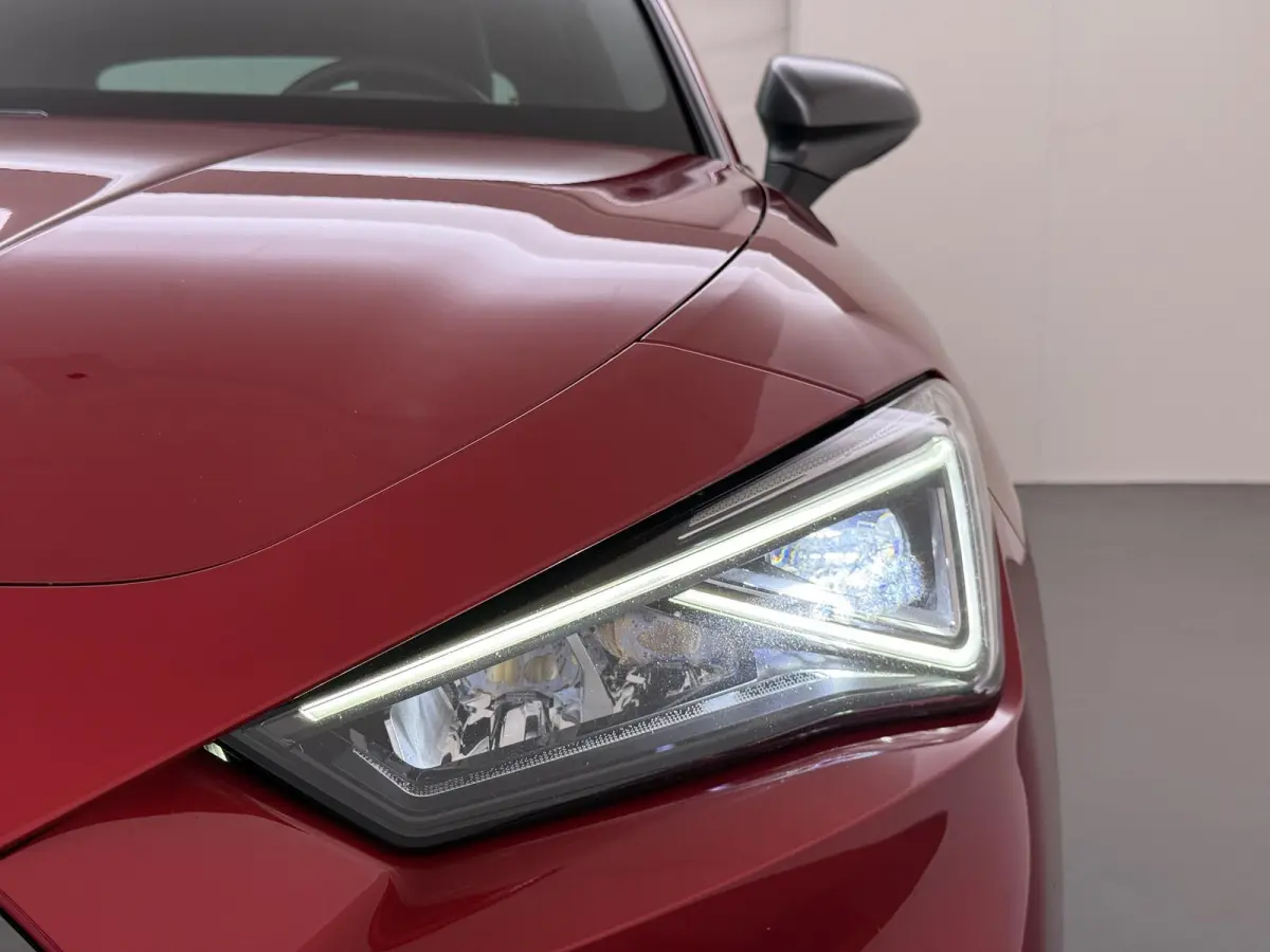 1.4 TSI eHybrid PHEV FR 204PK | SOH 98 % | STOEL/STUUR VERWARMING | PDC VOOR/ACHTER INCL. CAMERA | CARPLAY | KEYLESS |