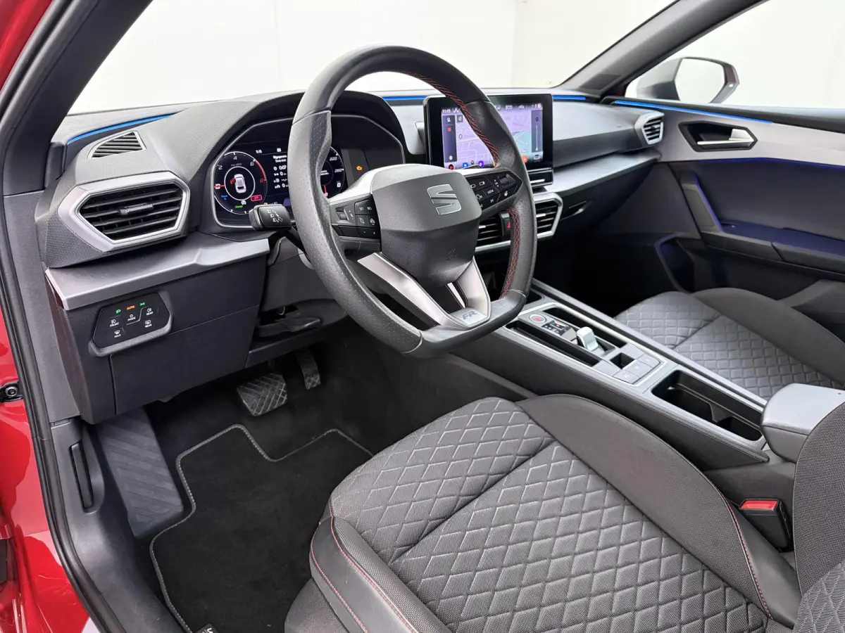 1.4 TSI eHybrid PHEV FR 204PK | SOH 98 % | STOEL/STUUR VERWARMING | PDC VOOR/ACHTER INCL. CAMERA | CARPLAY | KEYLESS |
