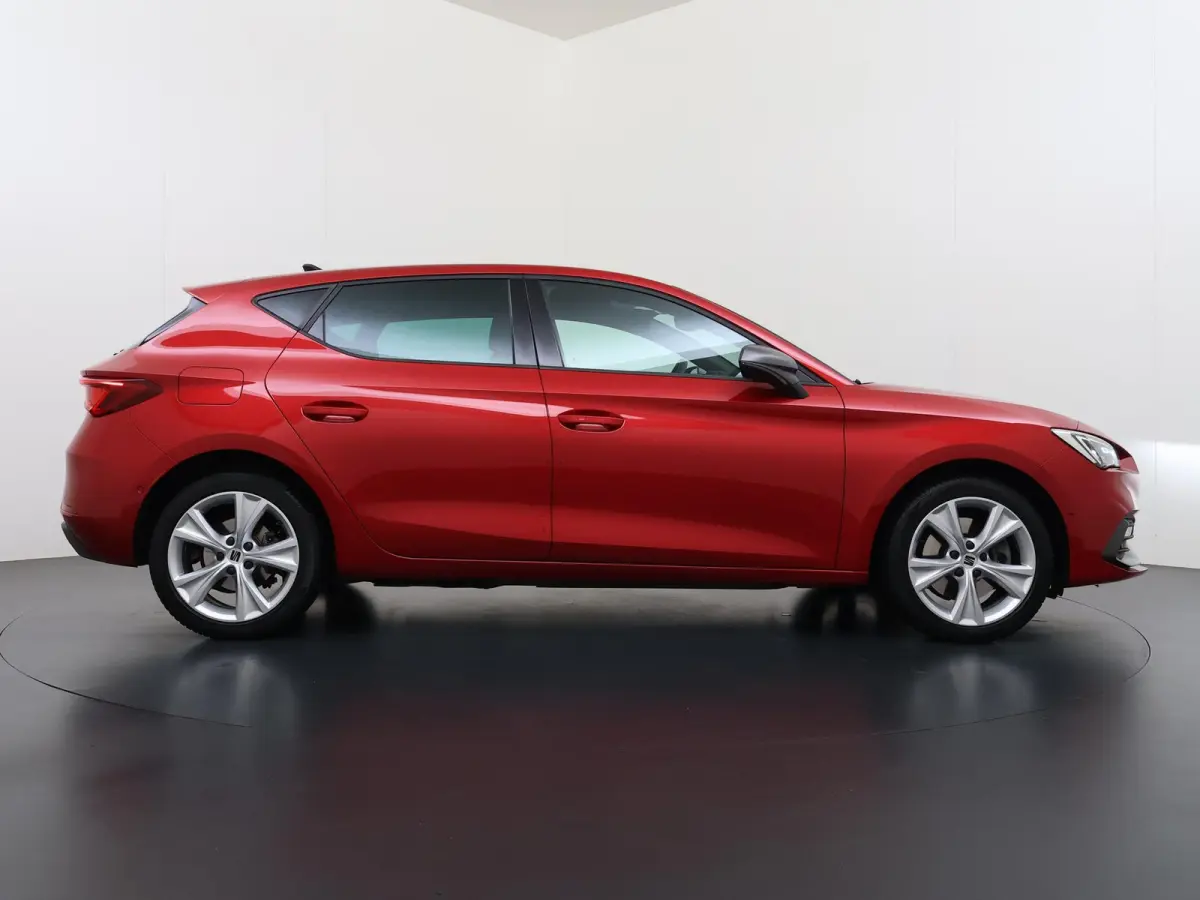 1.4 TSI eHybrid PHEV FR 204PK | SOH 98 % | STOEL/STUUR VERWARMING | PDC VOOR/ACHTER INCL. CAMERA | CARPLAY | KEYLESS |