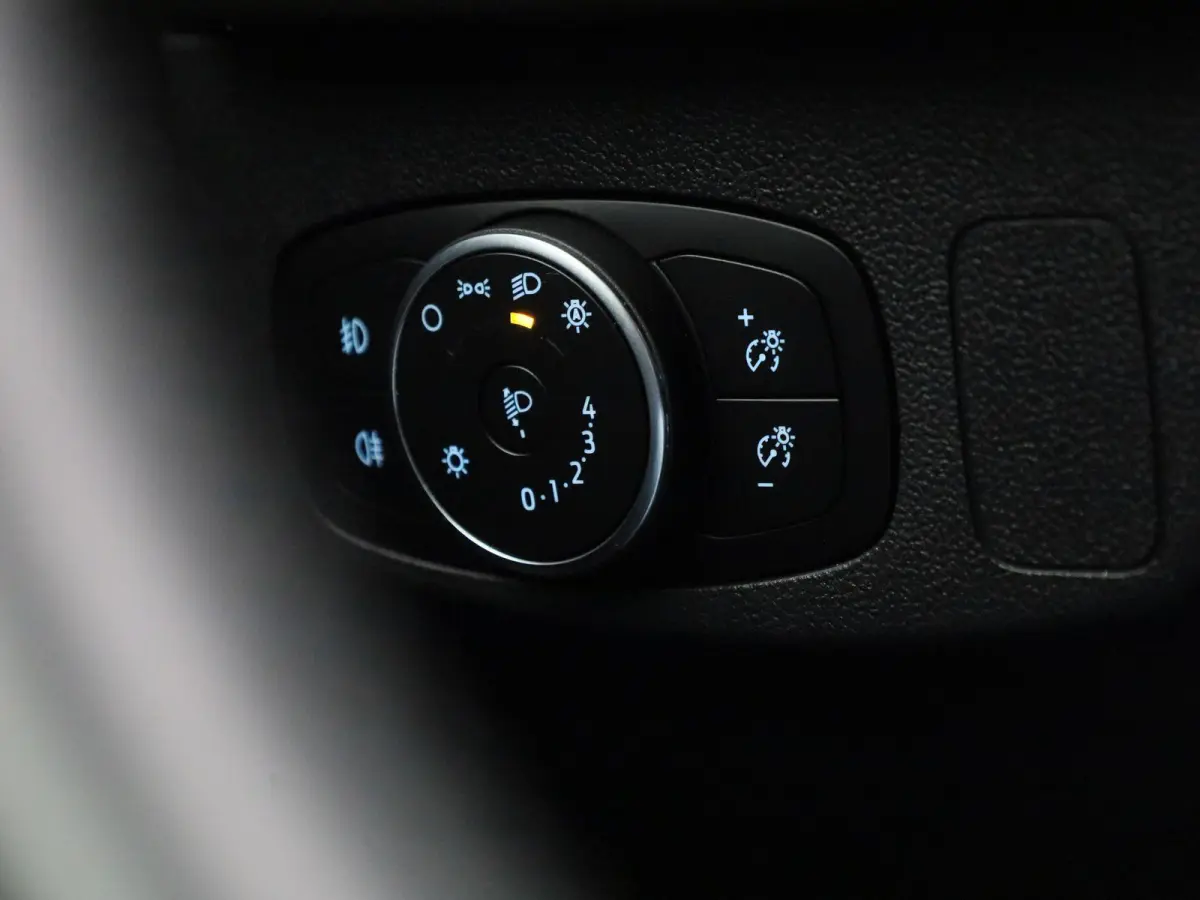 1.0 EcoBoost Connected | WORDT VERWACHT | APPLE CARPLAY - ANDROID AUTO | PARKEERSENSOREN | CRUISE CONTROL | AIRCO | LED VERLICHTING |