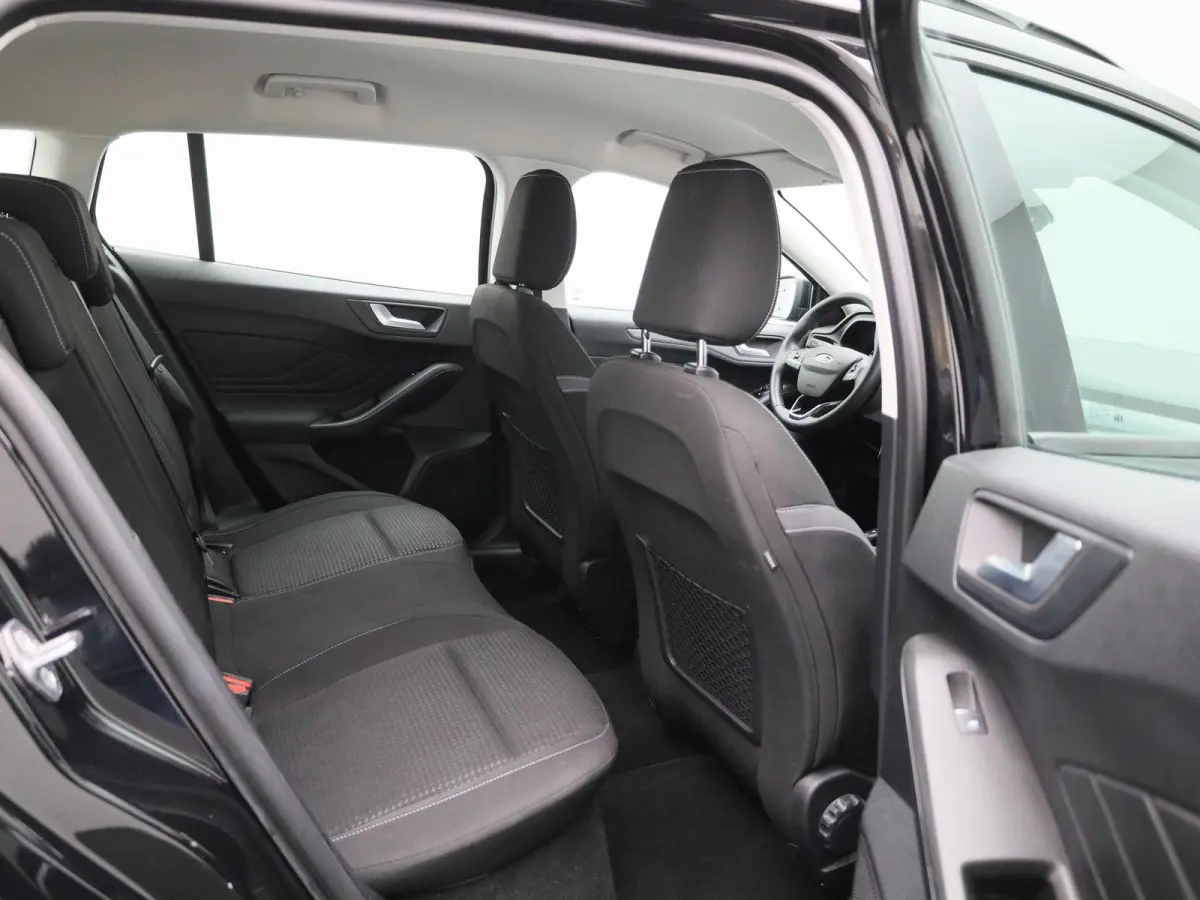1.0 EcoBoost Connected | WORDT VERWACHT | APPLE CARPLAY - ANDROID AUTO | PARKEERSENSOREN | CRUISE CONTROL | AIRCO | LED VERLICHTING |