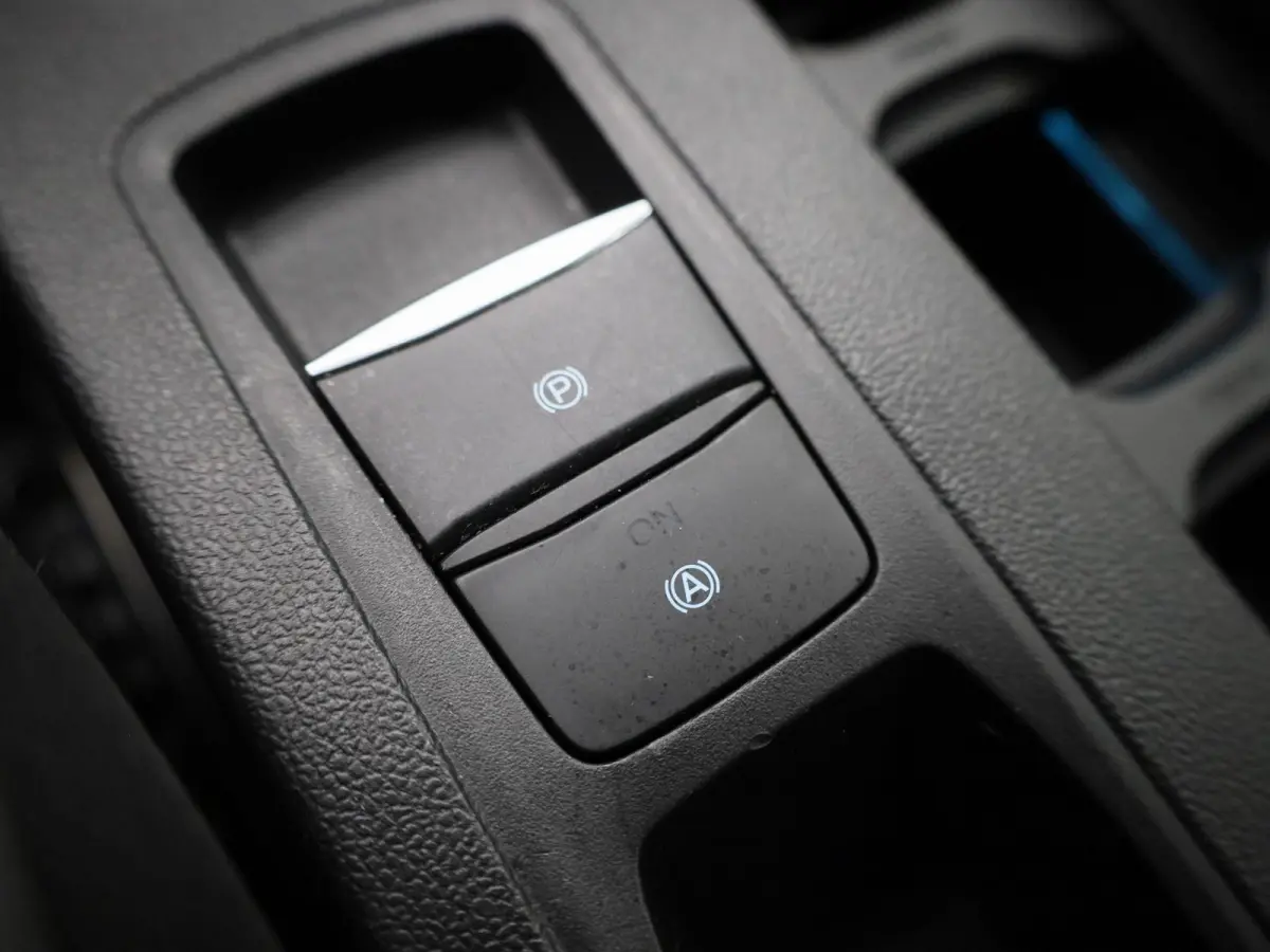 1.0 EcoBoost Connected | WORDT VERWACHT | APPLE CARPLAY - ANDROID AUTO | PARKEERSENSOREN | CRUISE CONTROL | AIRCO | LED VERLICHTING |