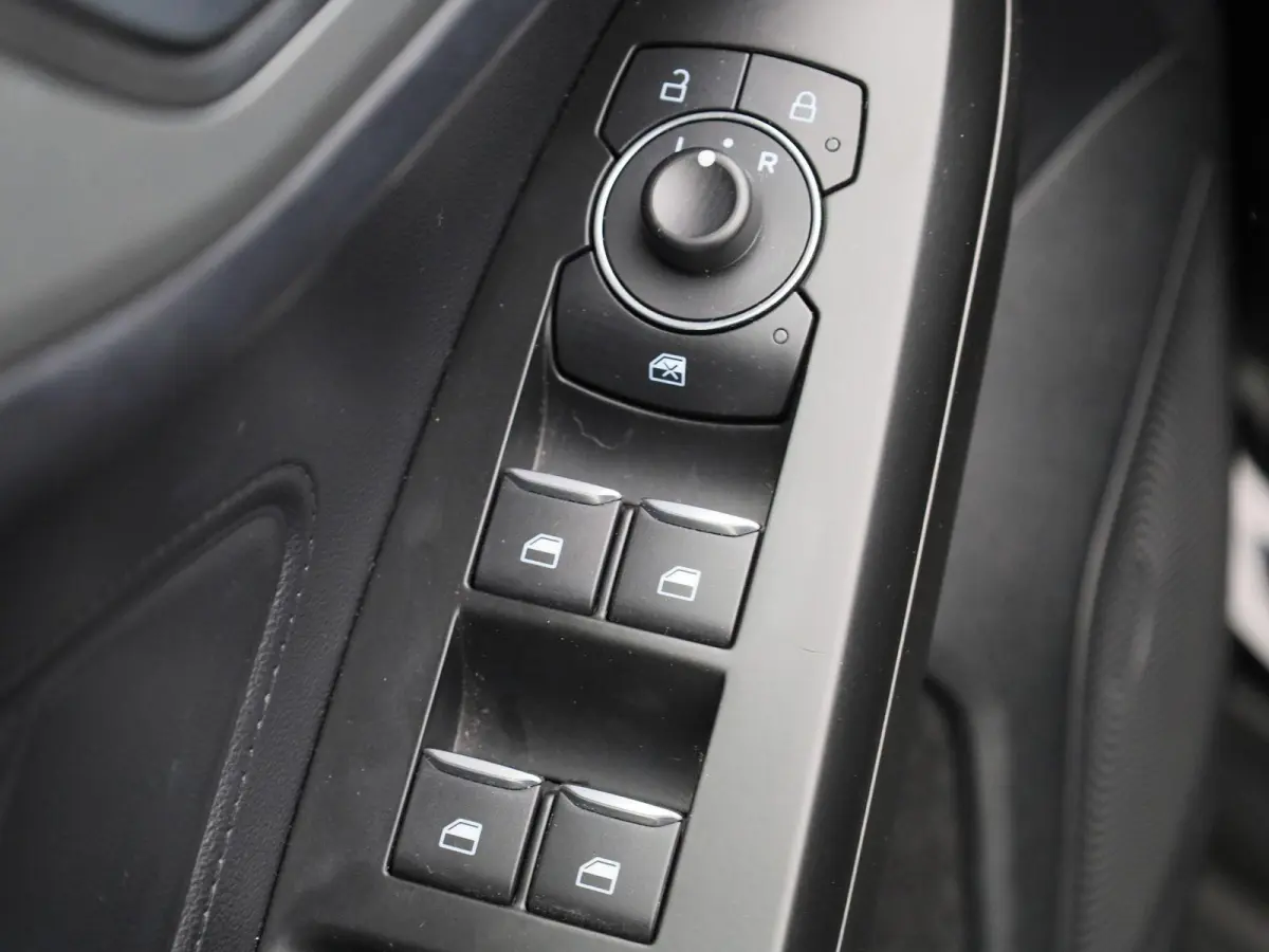 1.0 EcoBoost Connected | WORDT VERWACHT | APPLE CARPLAY - ANDROID AUTO | PARKEERSENSOREN | CRUISE CONTROL | AIRCO | LED VERLICHTING |