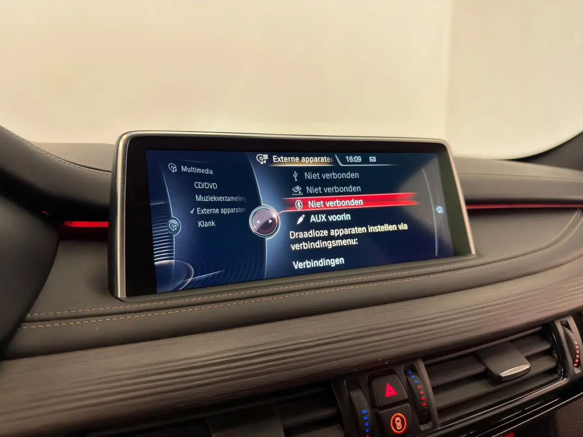 XDrive30d High Executive / Memory / ACC / Camera