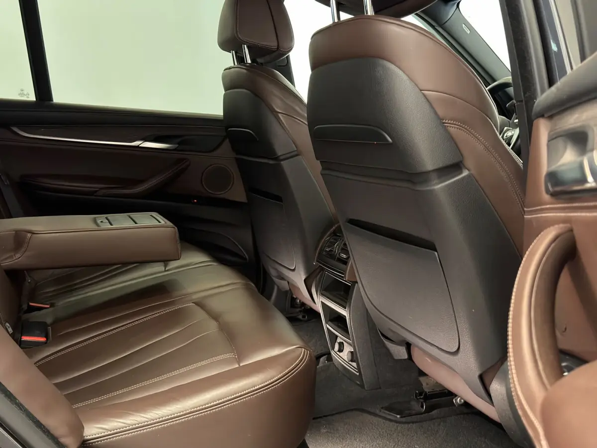 XDrive30d High Executive / Memory / ACC / Camera