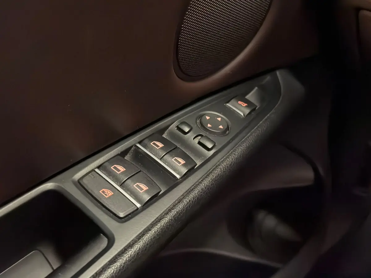 XDrive30d High Executive / Memory / ACC / Camera