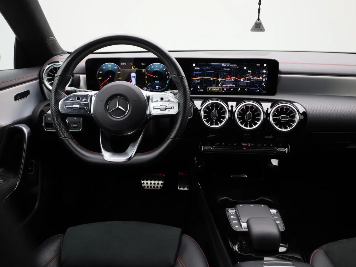 CLA 250 e AMG Line | WORDT VERWACHT | ACHTERUITRIJCAMERA | STOELVERWARMING | NAVIGATIE | WIDE SCREEN | CLIMATE CONTROL | CRUISE CONTROL |