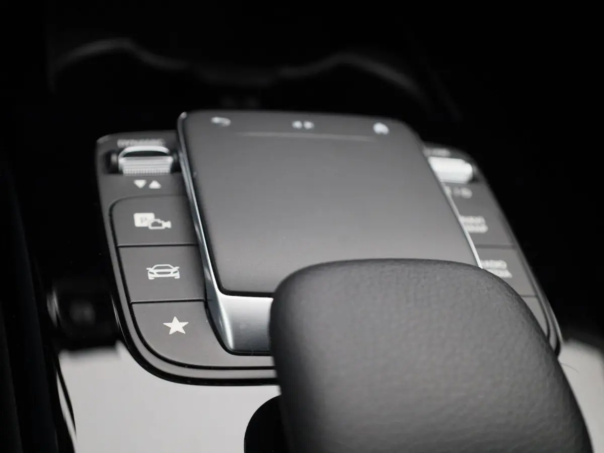 CLA 250 e AMG Line | WORDT VERWACHT | ACHTERUITRIJCAMERA | STOELVERWARMING | NAVIGATIE | WIDE SCREEN | CLIMATE CONTROL | CRUISE CONTROL |