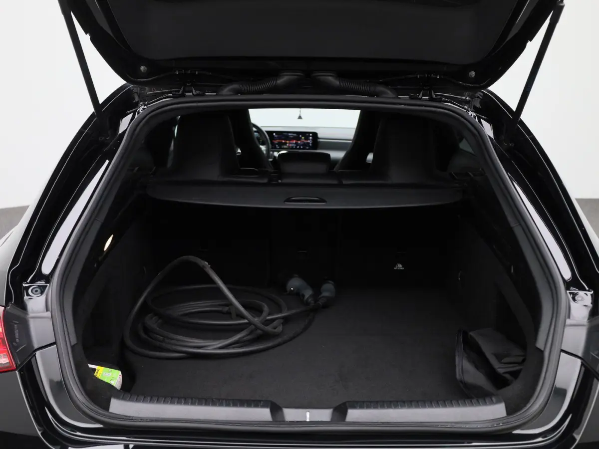 CLA 250 e AMG Line | WORDT VERWACHT | ACHTERUITRIJCAMERA | STOELVERWARMING | NAVIGATIE | WIDE SCREEN | CLIMATE CONTROL | CRUISE CONTROL |