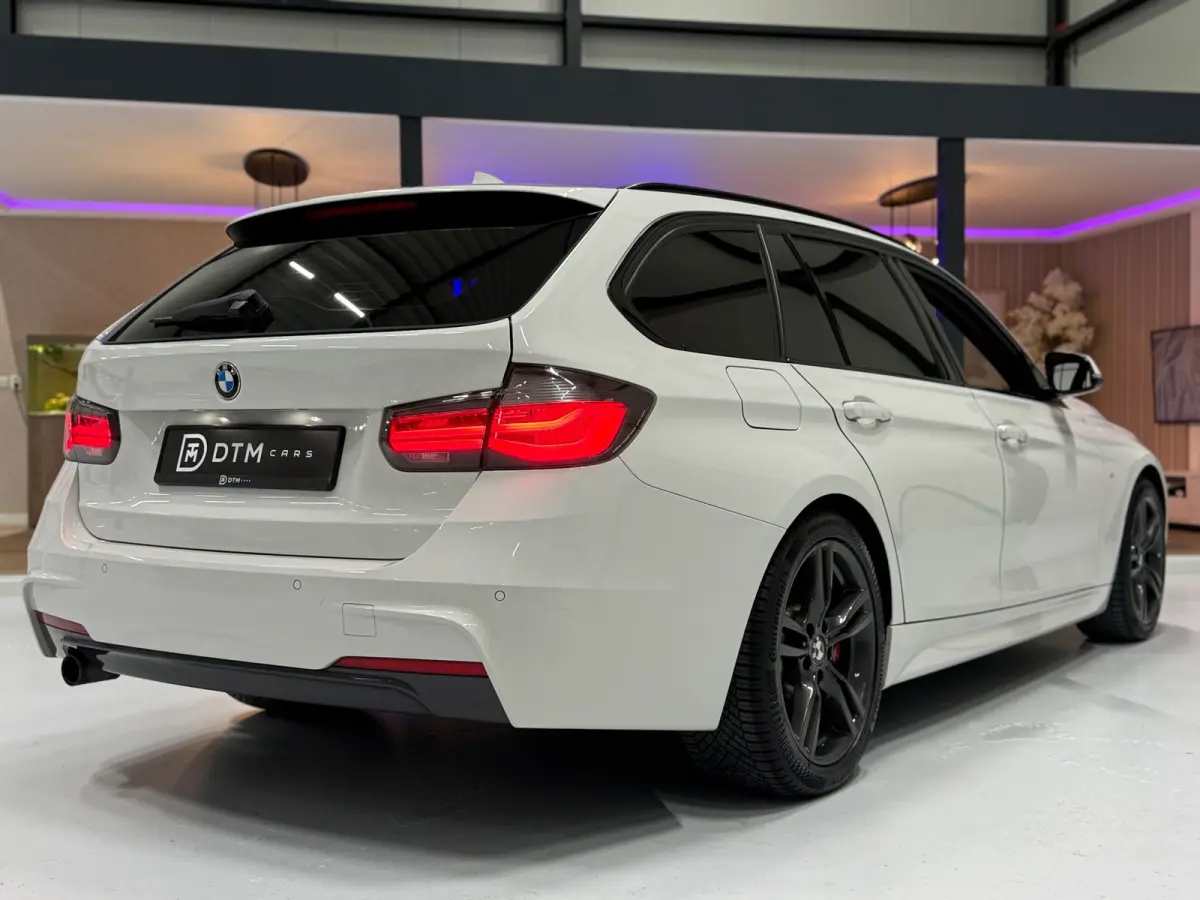 316i M Pakket High Executive | Trekhaak | NAP | Navi | Cruise | Xenon | Keyless | Big Brake Upgrade| Alcantara
