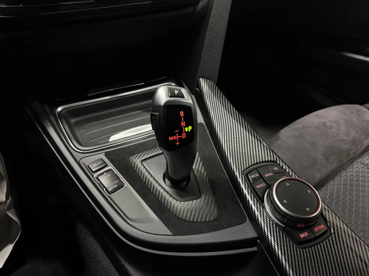 316i M Pakket High Executive | Trekhaak | NAP | Navi | Cruise | Xenon | Keyless | Big Brake Upgrade| Alcantara