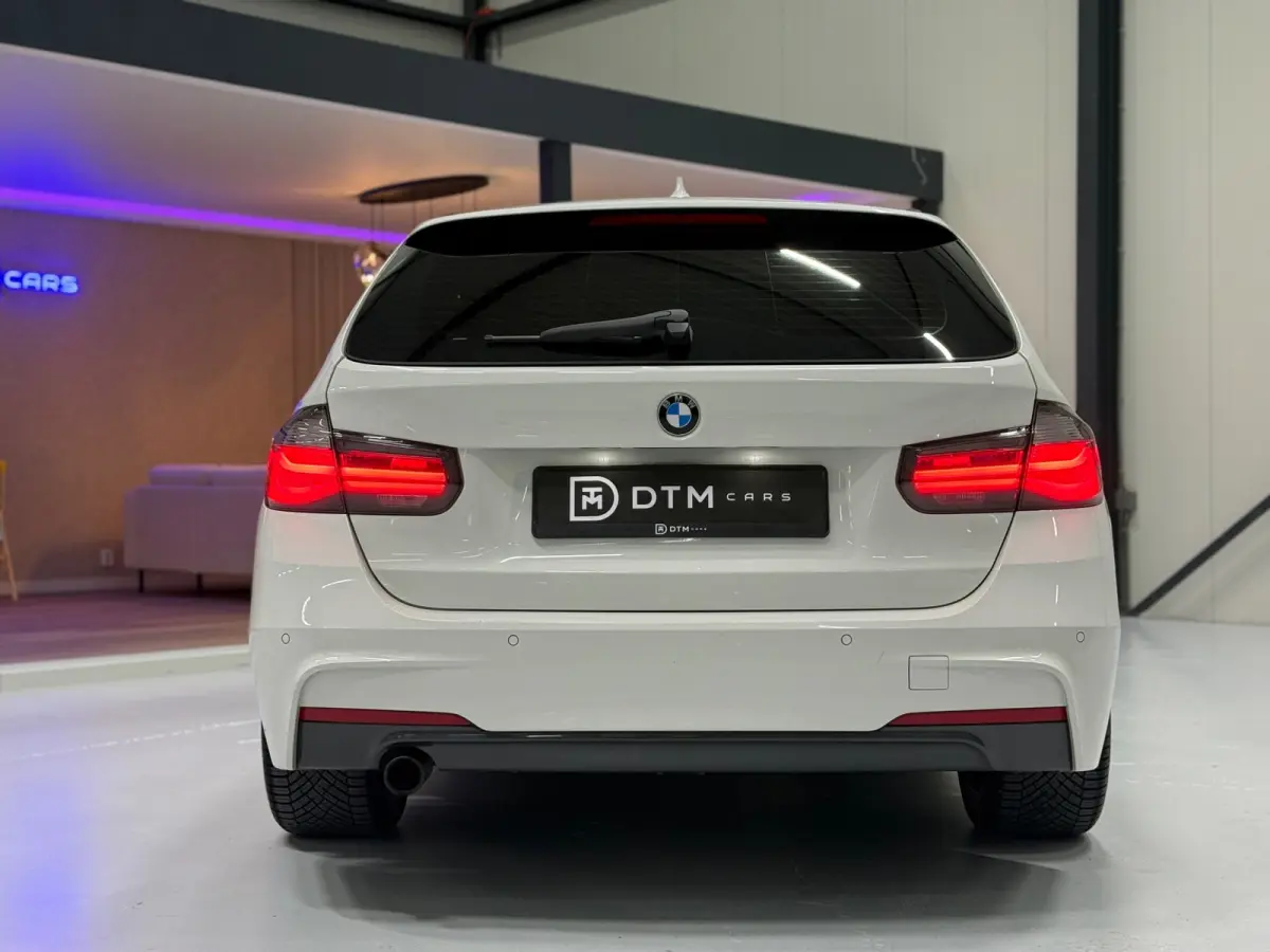 316i M Pakket High Executive | Trekhaak | NAP | Navi | Cruise | Xenon | Keyless | Big Brake Upgrade| Alcantara