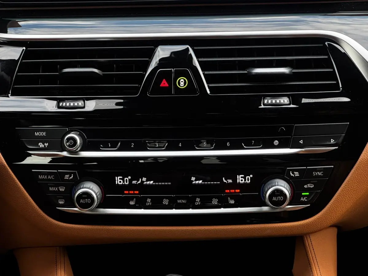 530i 252PK M-Sport Shadow Harman-Kardon 360 Camera Laser