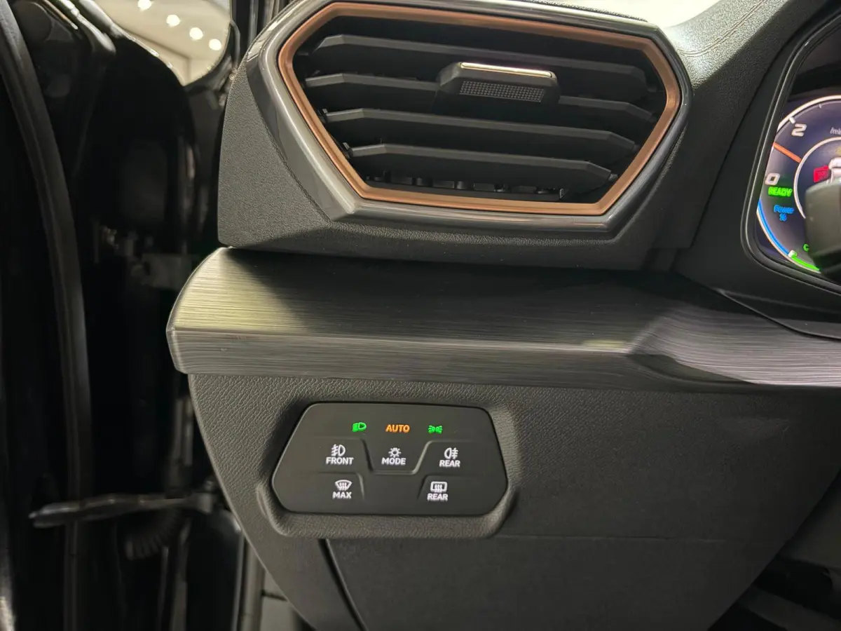 1.4 e-Hybrid VZ Copper Edition 245pk Pano Keyless Bomvol