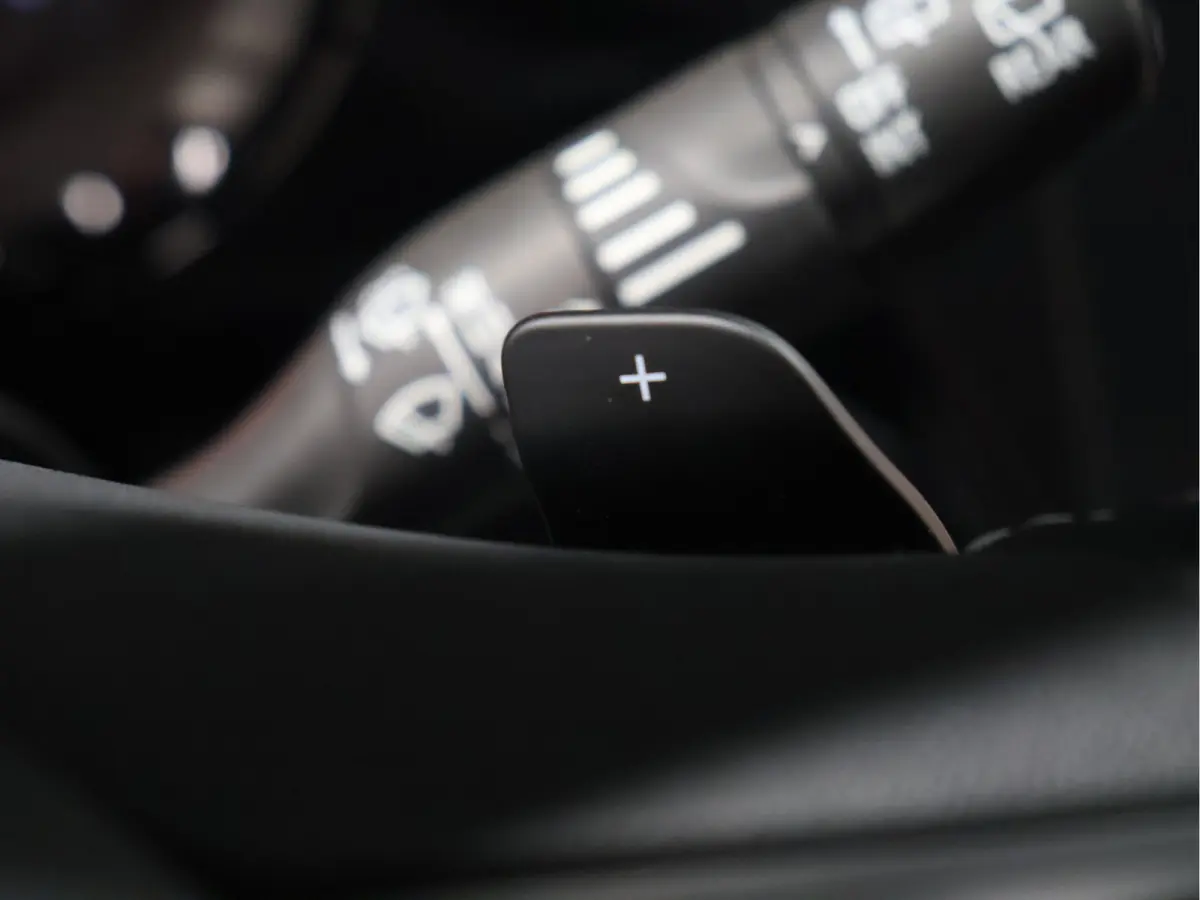 1.2 Edition [APPLE CARPLAY, CRUISE CONTROL, ANDROID, STOELVERWARMING, STUURLEDER, CLIMATE CONTROL, NAVIGATIE, BLUETOOTH, RADIO, NIEUWSTAAT]