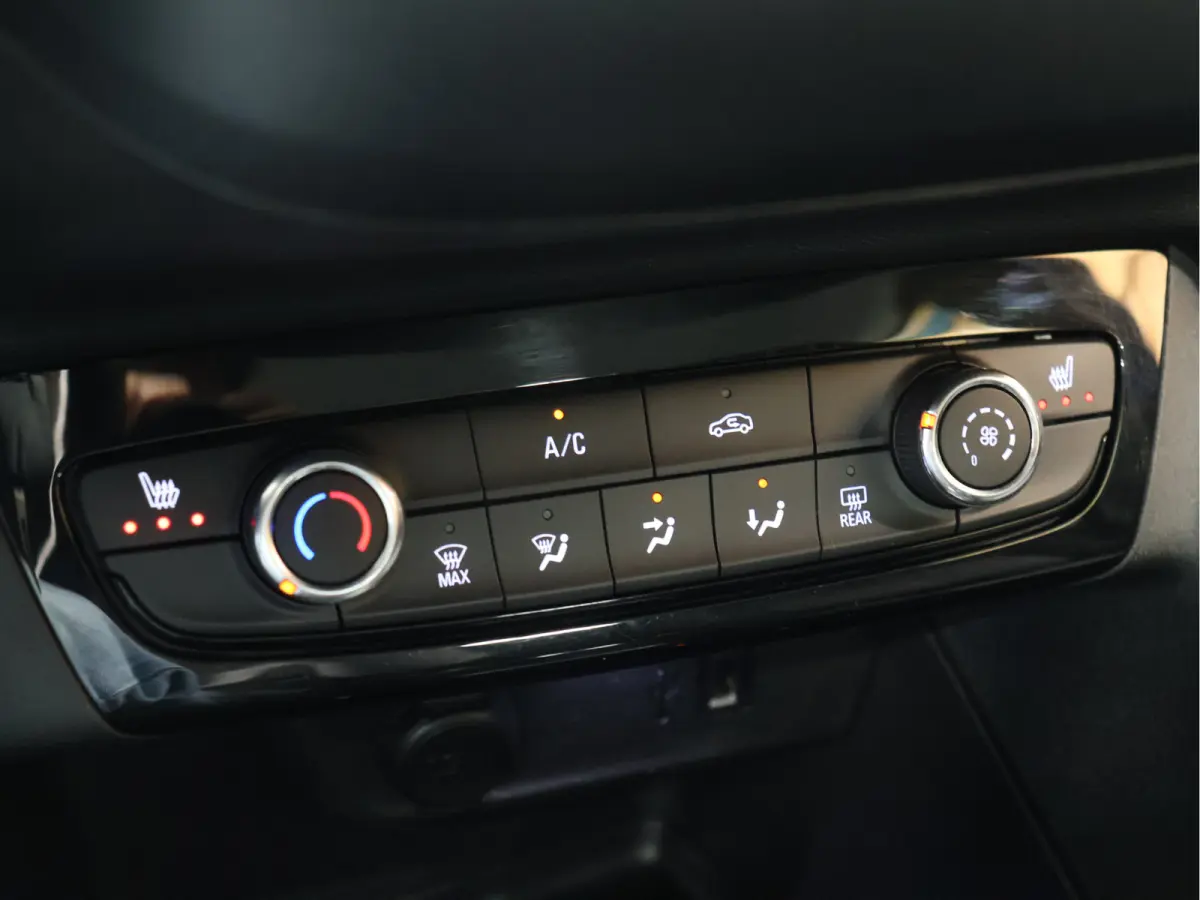 1.2 Edition [APPLE CARPLAY, CRUISE CONTROL, ANDROID, STOELVERWARMING, STUURLEDER, CLIMATE CONTROL, NAVIGATIE, BLUETOOTH, RADIO, NIEUWSTAAT]