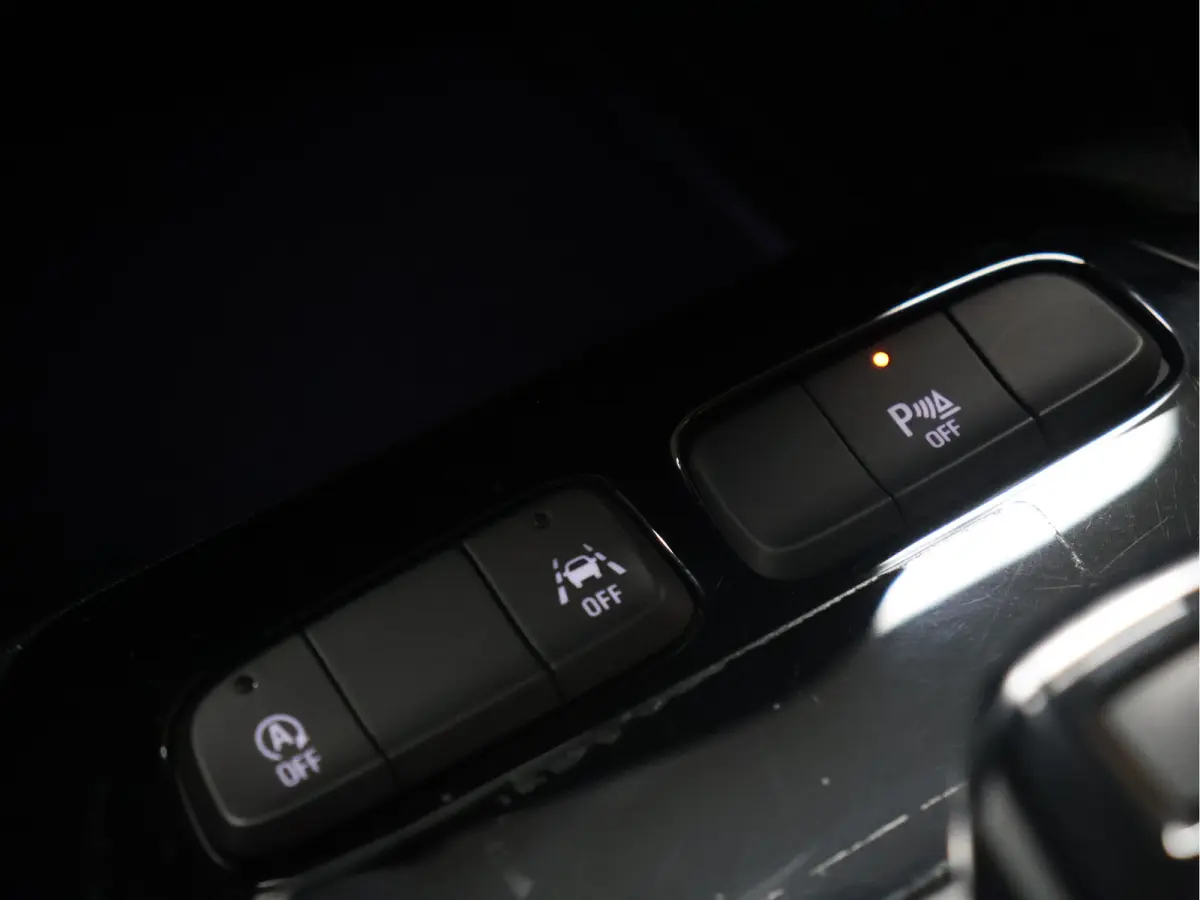 1.2 Edition [APPLE CARPLAY, CRUISE CONTROL, ANDROID, STOELVERWARMING, STUURLEDER, CLIMATE CONTROL, NAVIGATIE, BLUETOOTH, RADIO, NIEUWSTAAT]