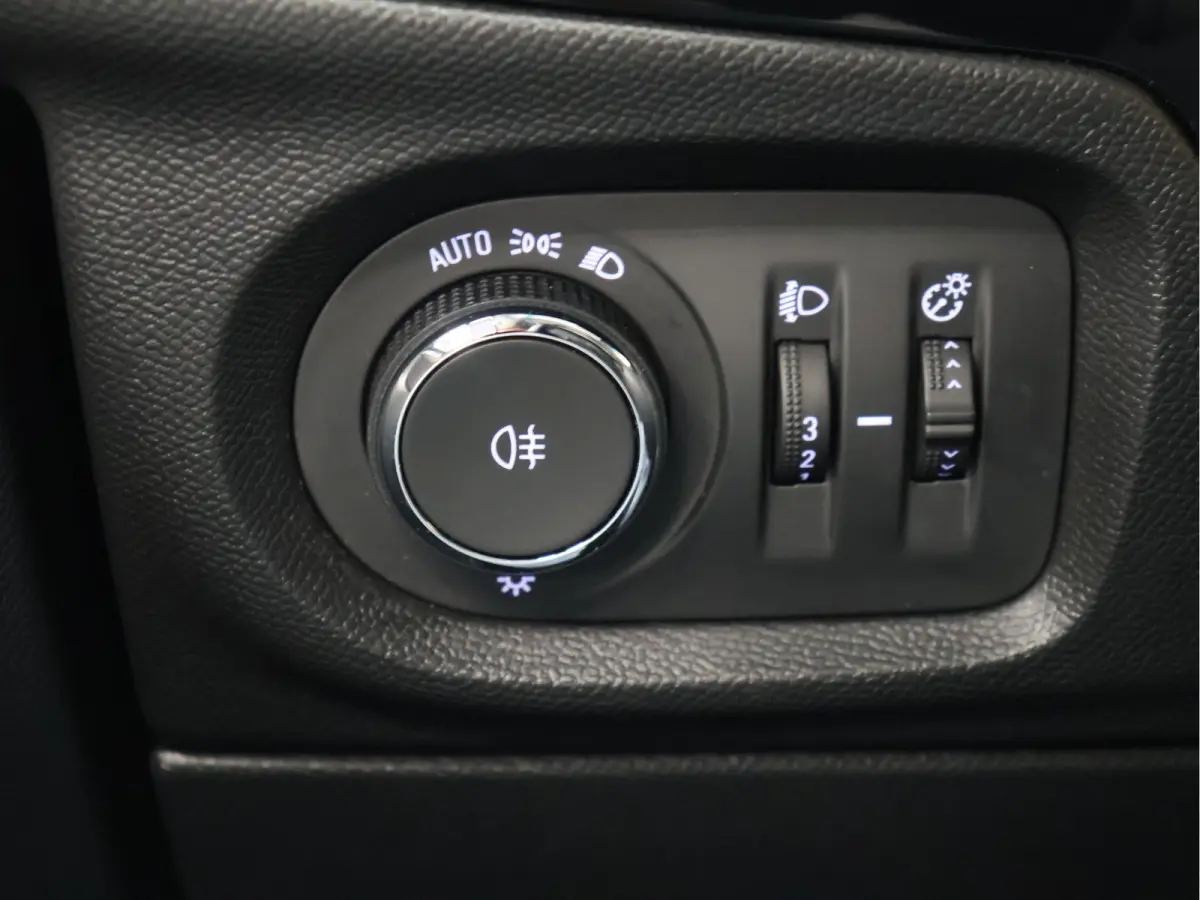 1.2 Edition [APPLE CARPLAY, CRUISE CONTROL, ANDROID, STOELVERWARMING, STUURLEDER, CLIMATE CONTROL, NAVIGATIE, BLUETOOTH, RADIO, NIEUWSTAAT]