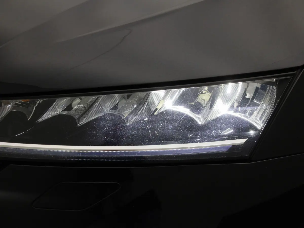1.4 TSI PHEV 150kW DSG6 Ambition | WORDT VERWACHT | ACHTERUITRIJCAMERA | STOELVERWARMING | KEYLESS | APPLE CARPLAY - ANDROID AUTO | CLIMATE CONTROL |