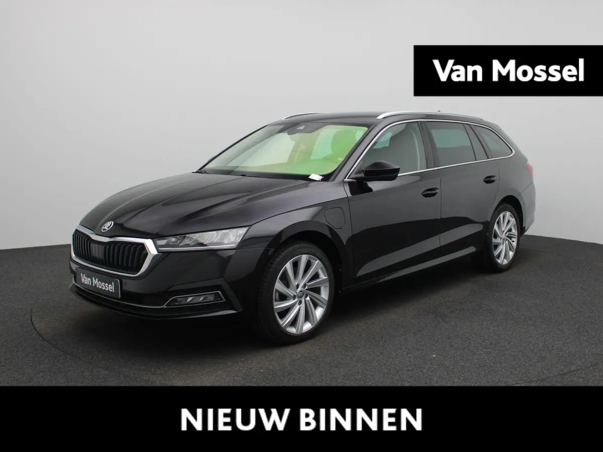 1.4 TSI PHEV 150kW DSG6 Ambition | WORDT VERWACHT | ACHTERUITRIJCAMERA | STOELVERWARMING | KEYLESS | APPLE CARPLAY - ANDROID AUTO | CLIMATE CONTROL |