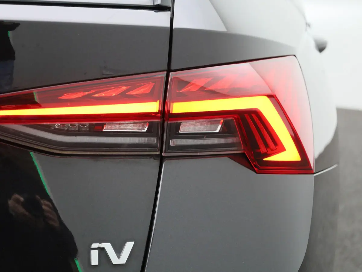1.4 TSI PHEV 150kW DSG6 Ambition | WORDT VERWACHT | ACHTERUITRIJCAMERA | STOELVERWARMING | KEYLESS | APPLE CARPLAY - ANDROID AUTO | CLIMATE CONTROL |